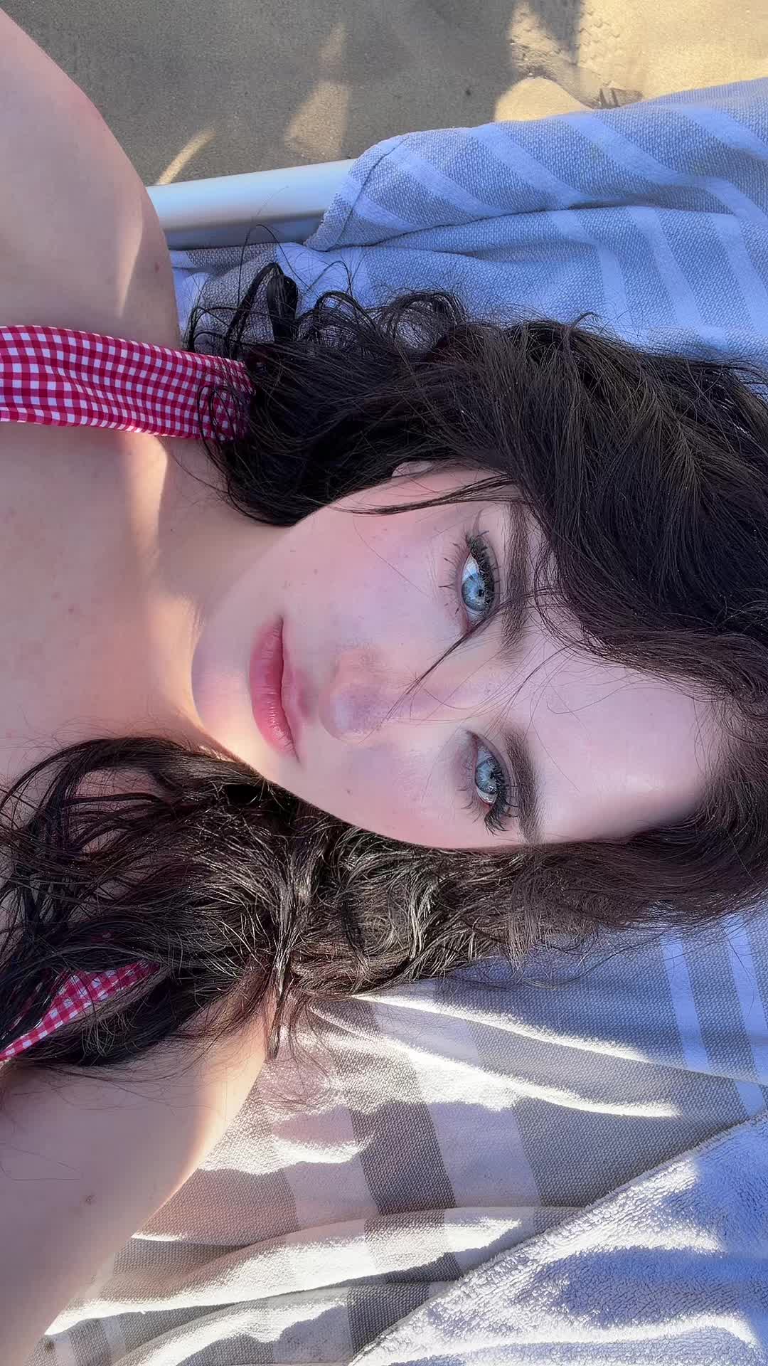 @livingforlola