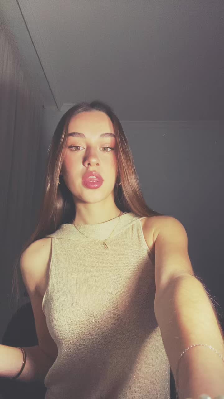 @Ana&iuml;s Cardona