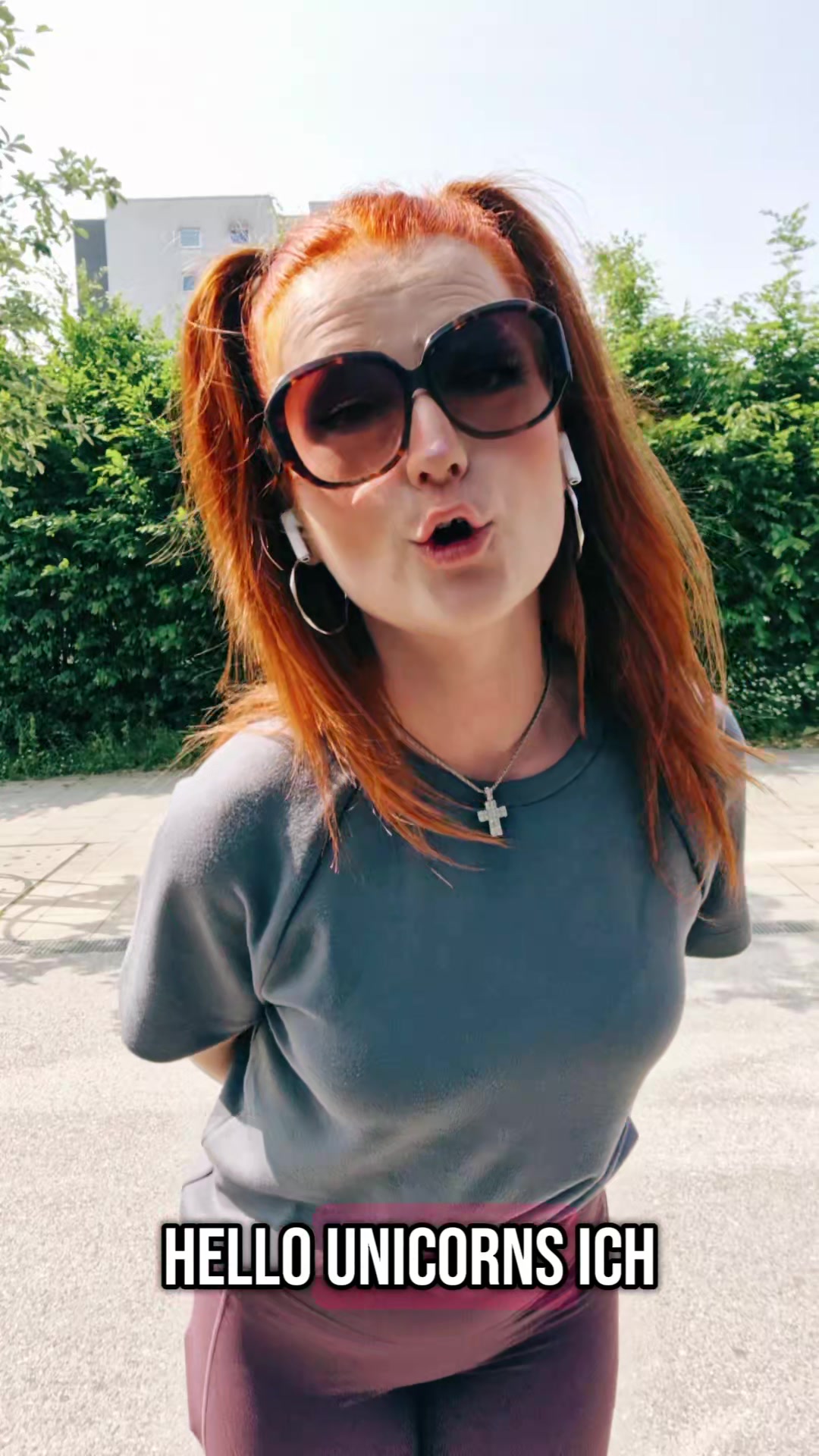@WhothafuckisVicky