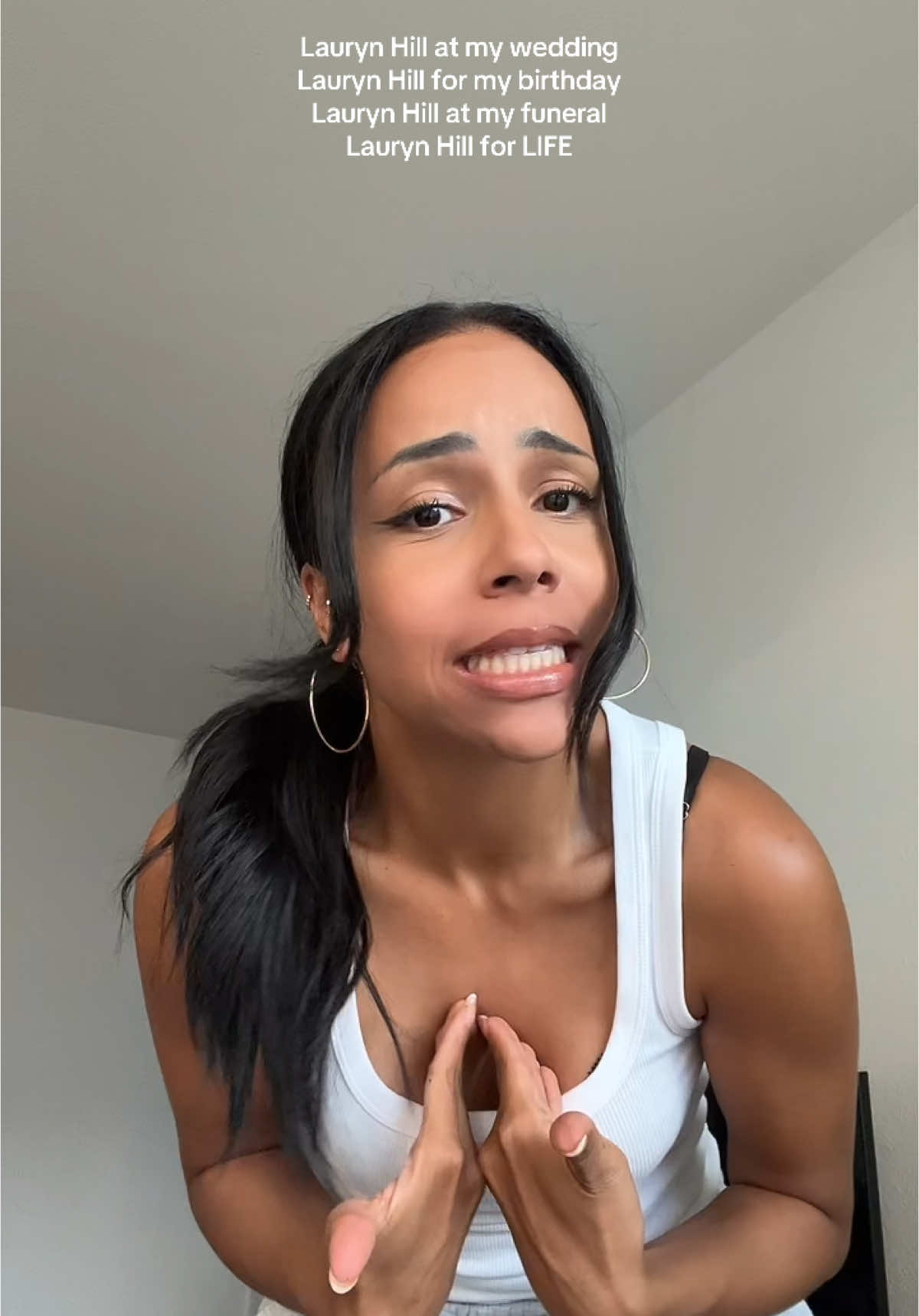 @shaniastrb