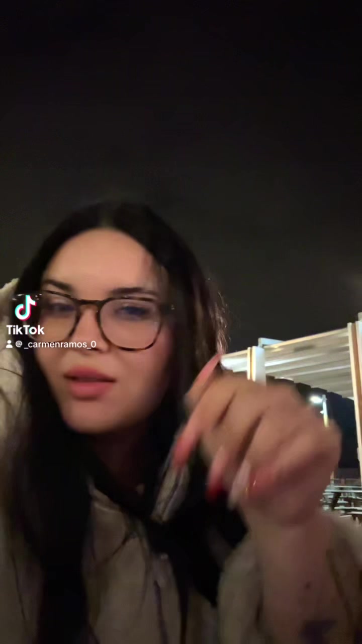 @Carmela00