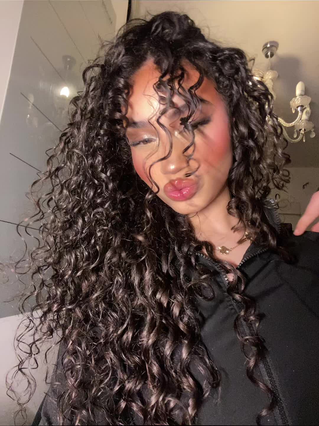 @jihanee&lsquo;🌺🥥🍉