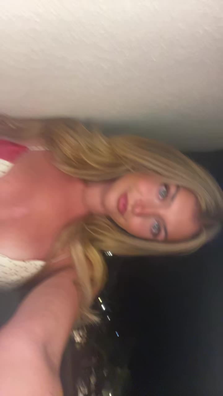 @anniemcl_