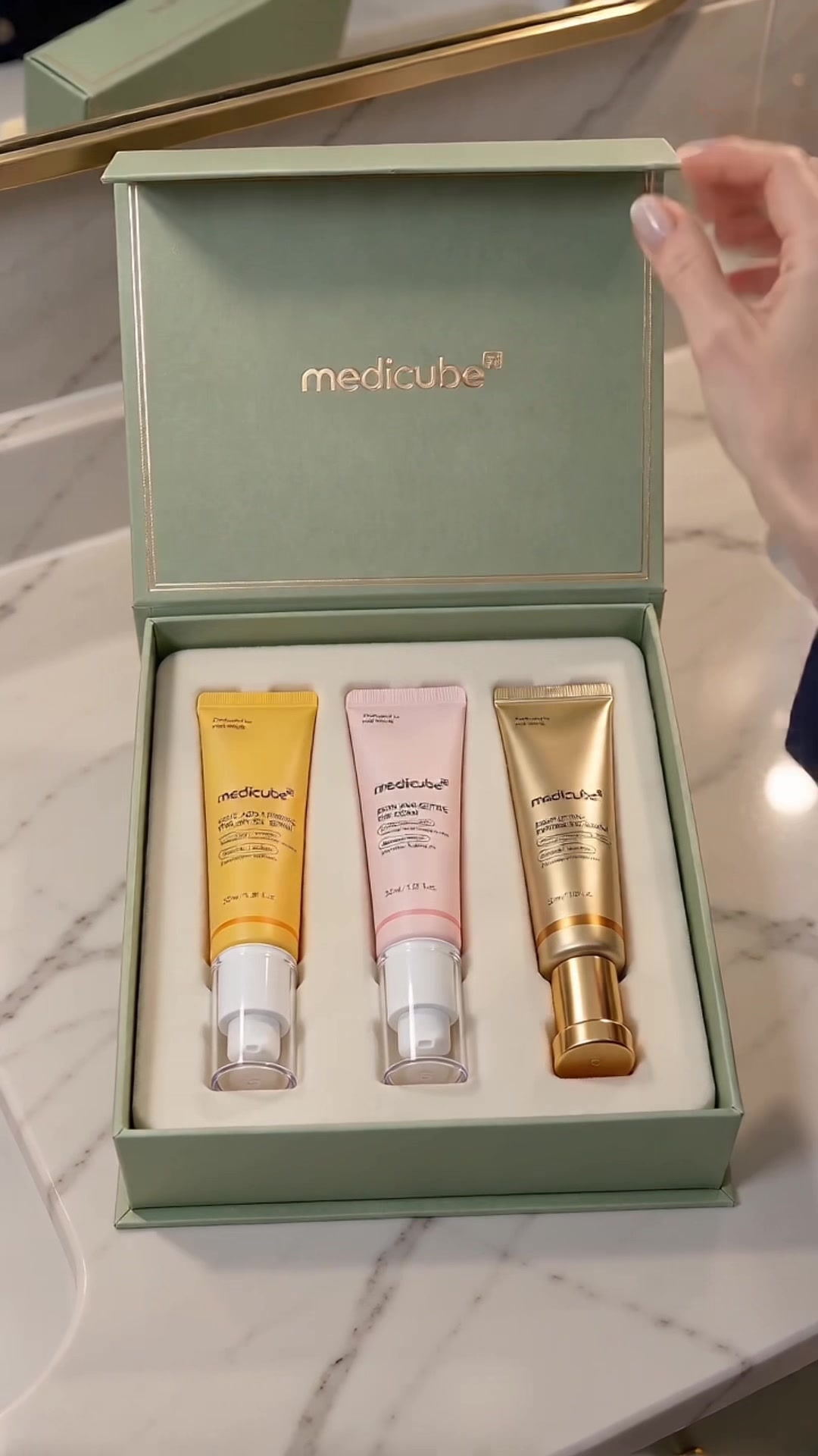 @UK Beauty Finds Mia