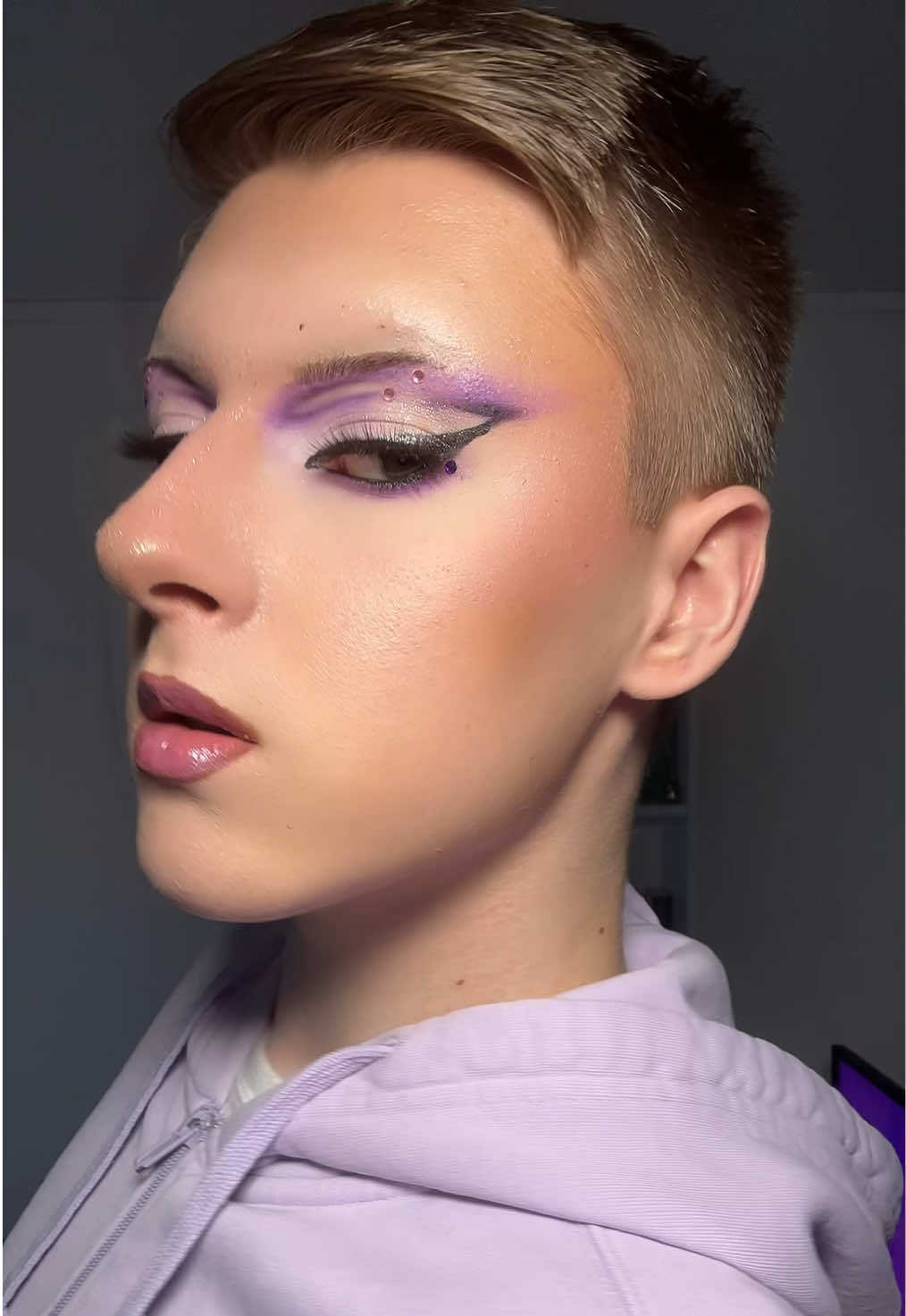 @Antoiiines🎨✨