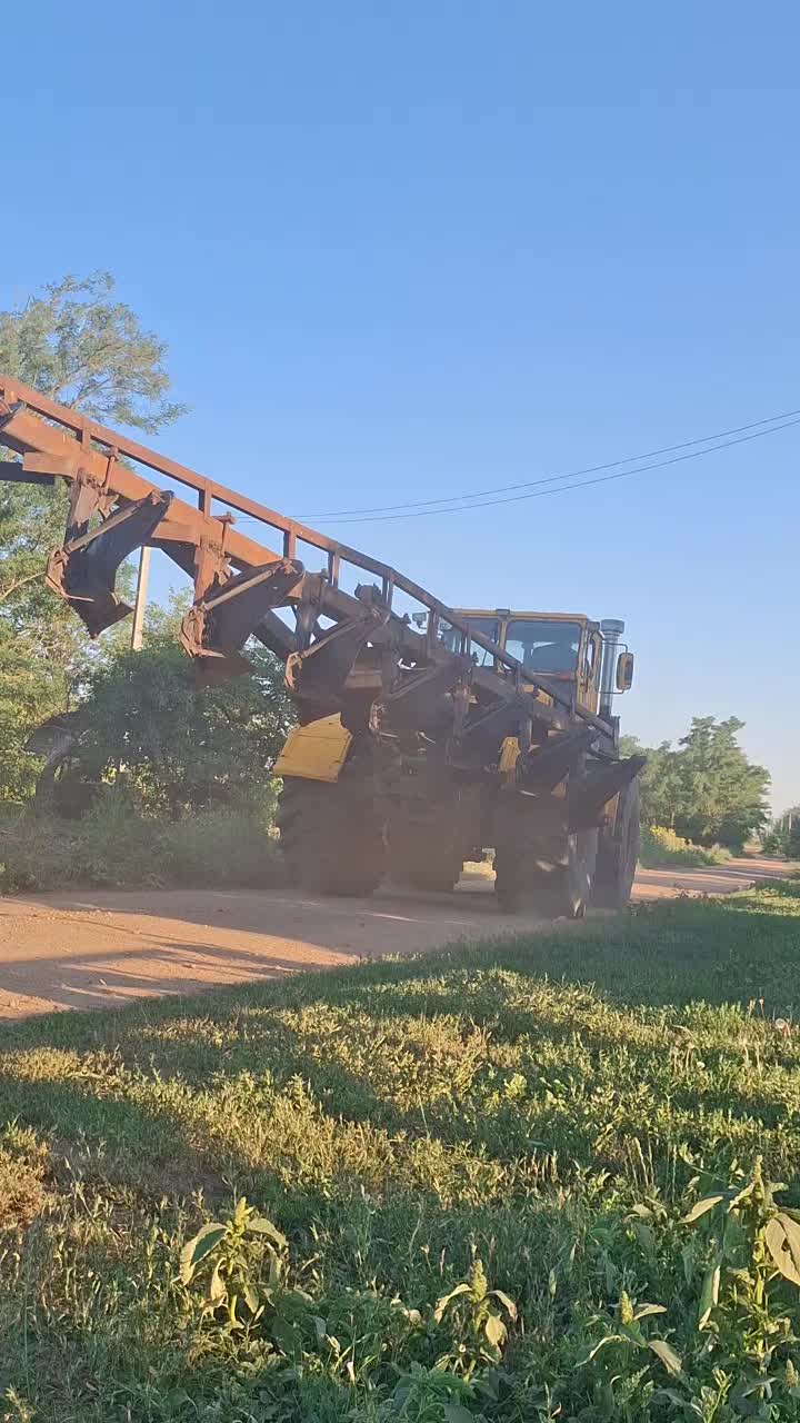 @🚜young tractor driver🇺🇦