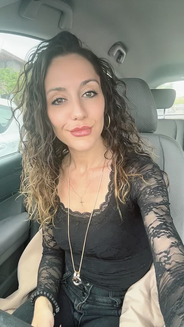 @thegirlfromboston