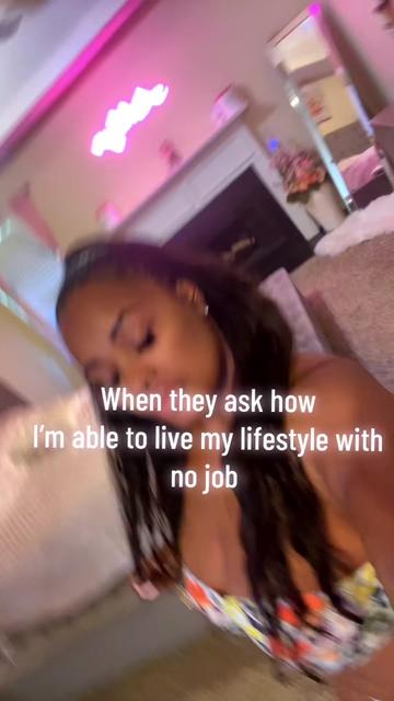 @Ashleythebombshell