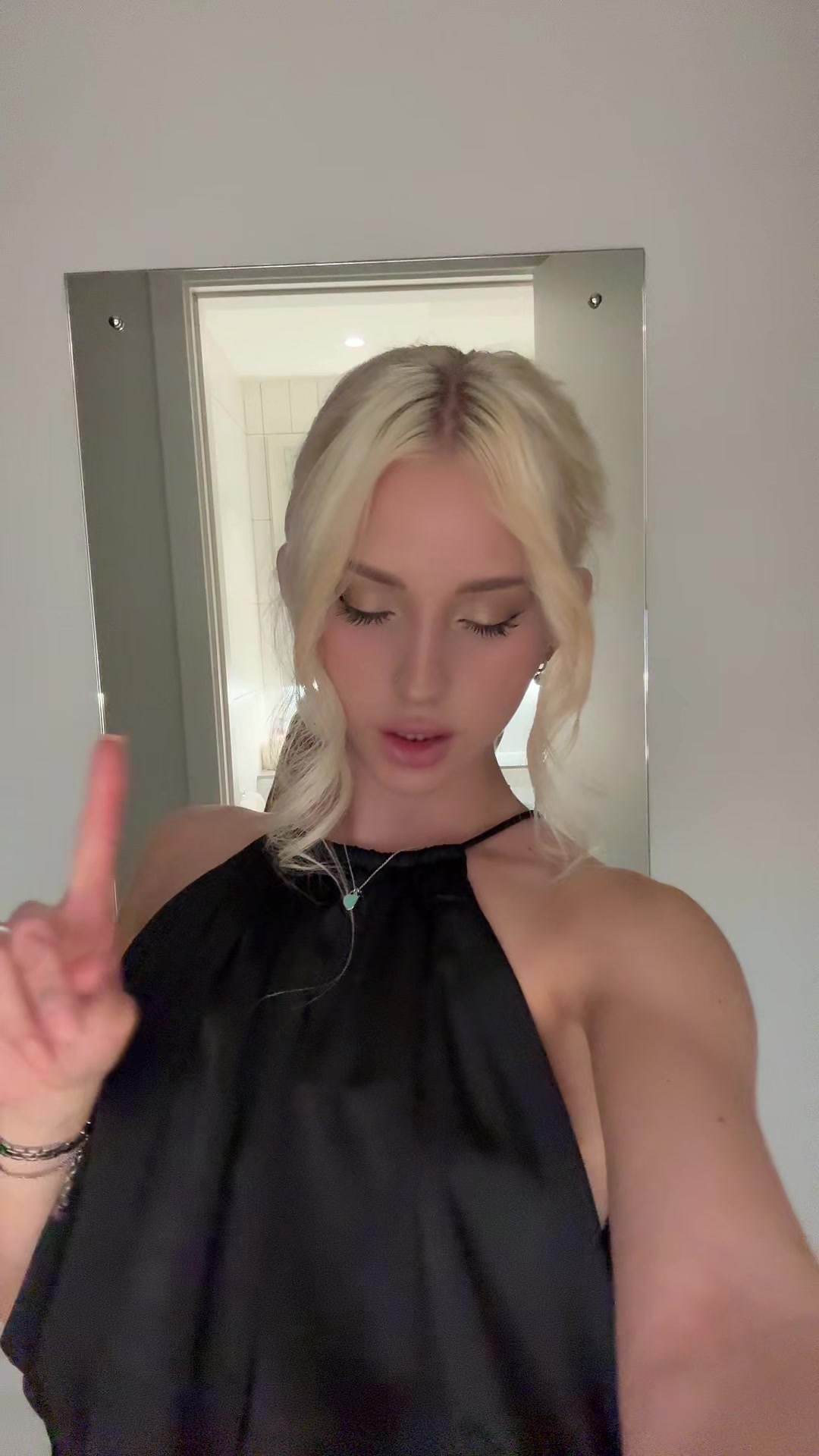 @⊹₊ ⋆