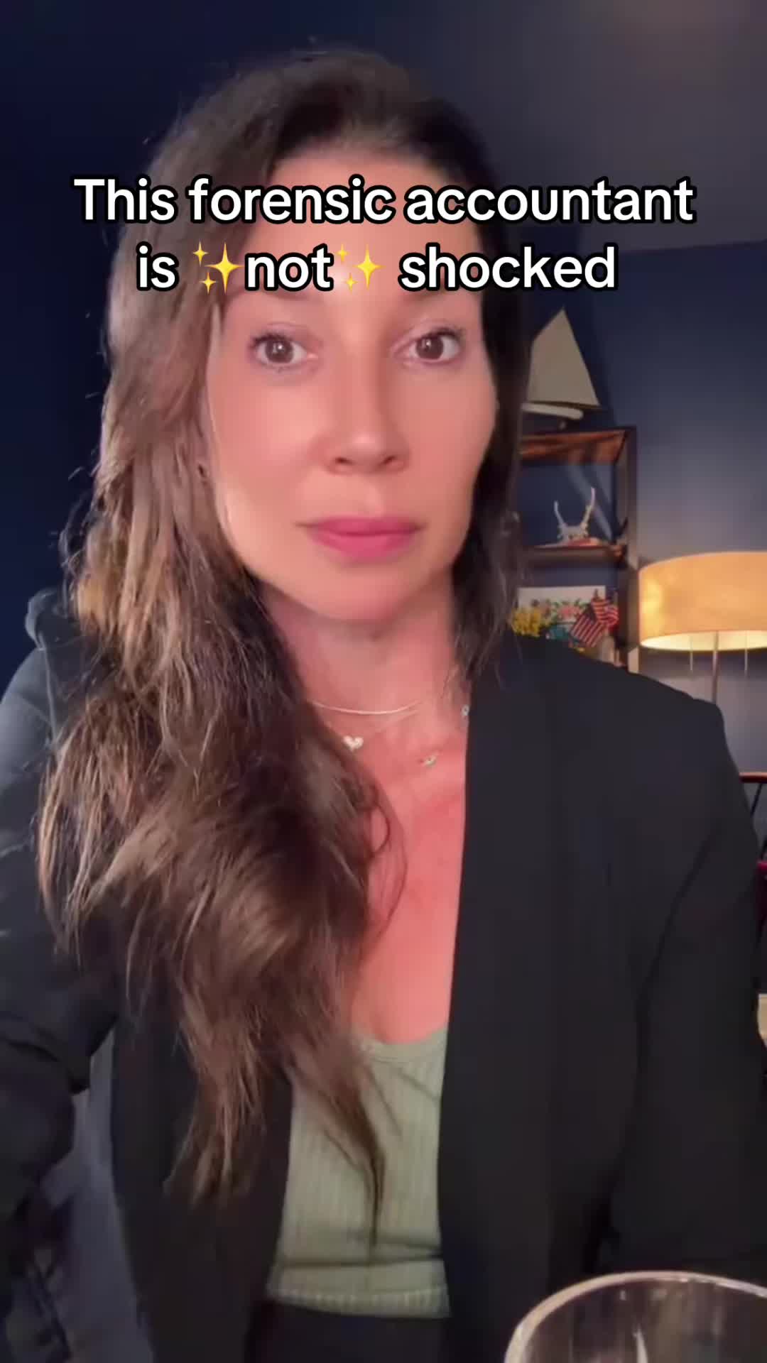 @ShelliSitsWeirdly
