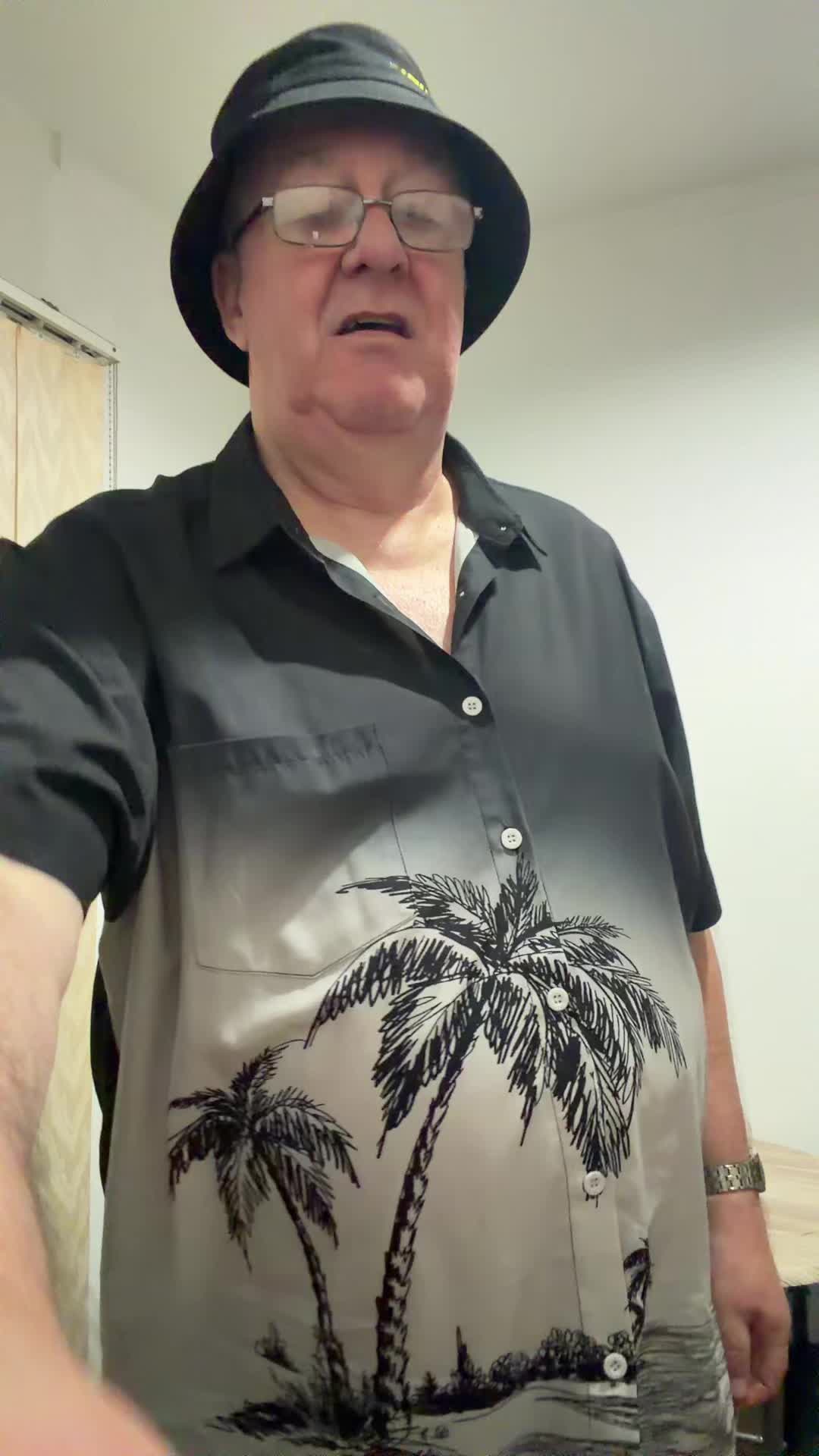 @TECHNO GRANDAD