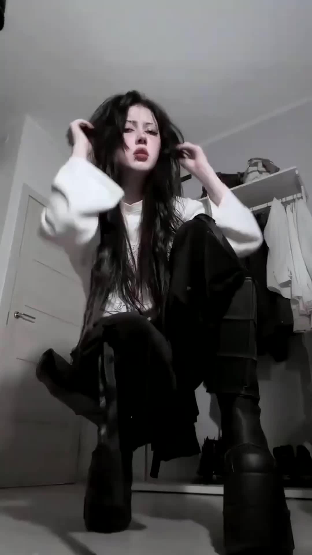 @elliecroix3954022