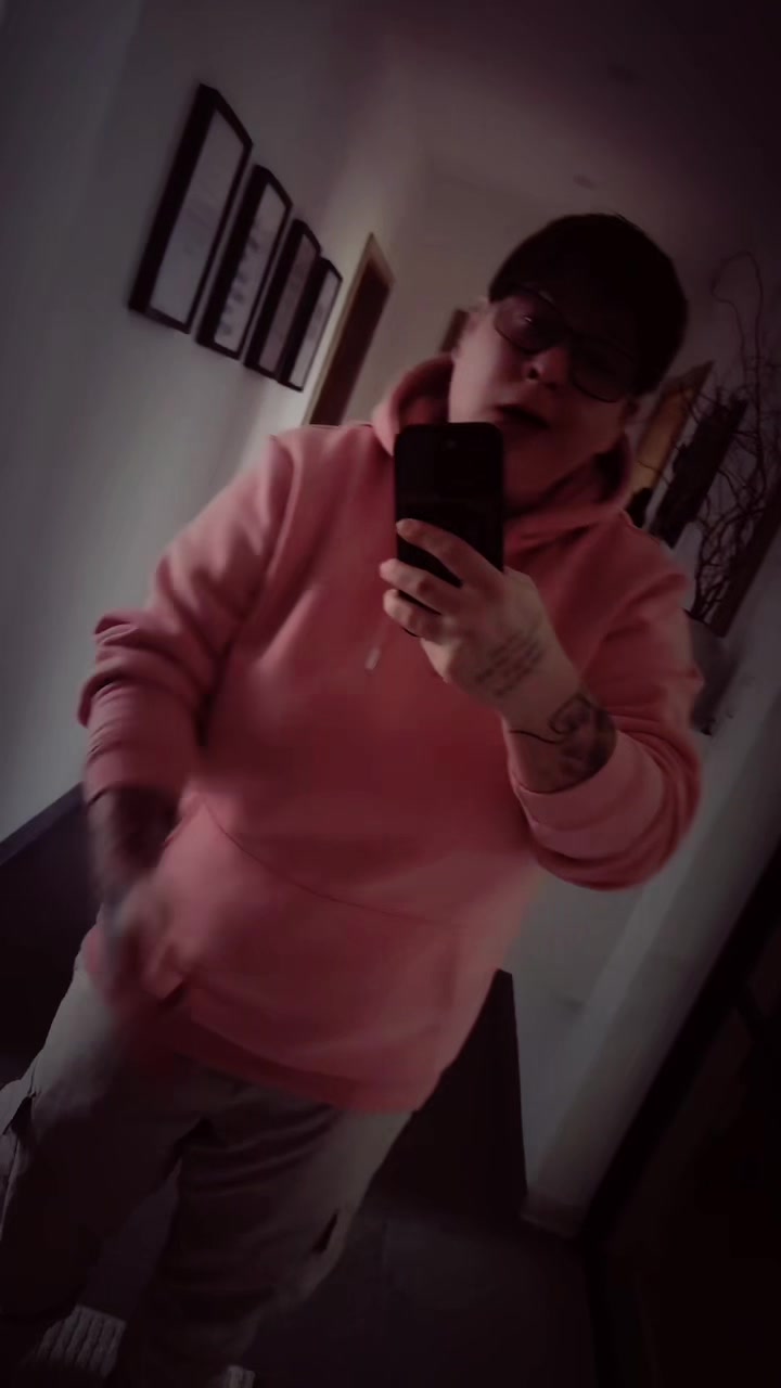 @_maybe_ela_