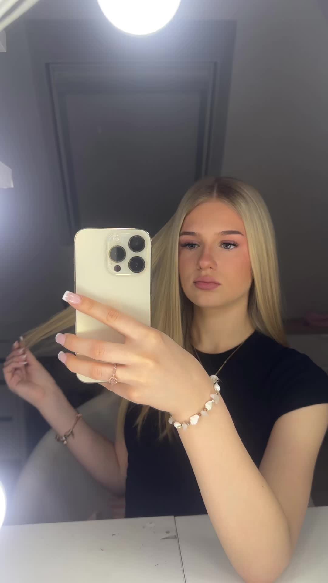 @Lara