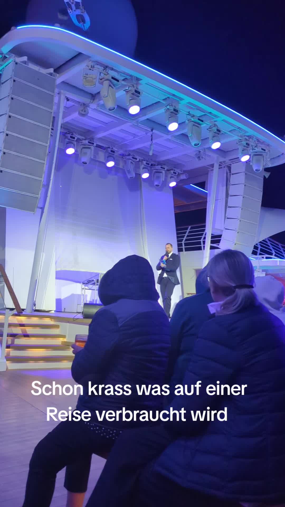 @Anne🖤💛