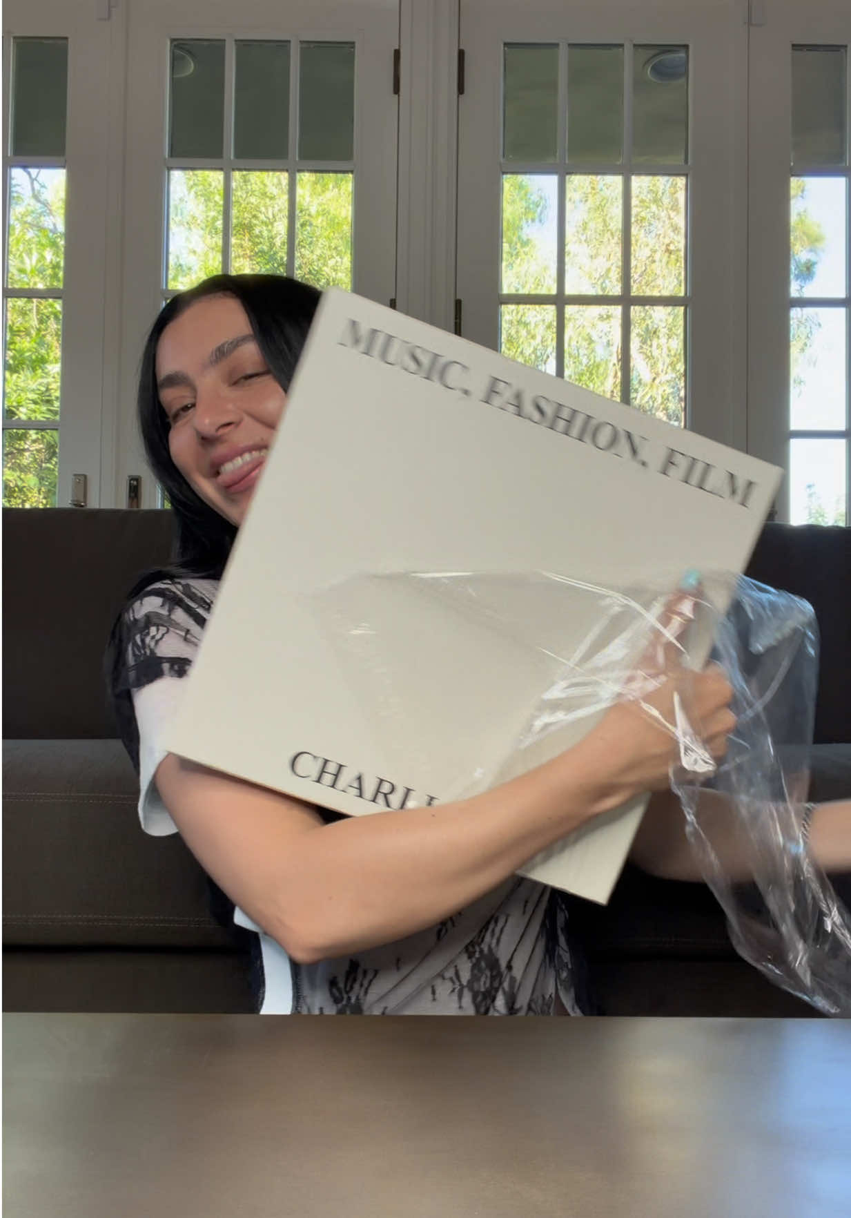 @Charli XCX