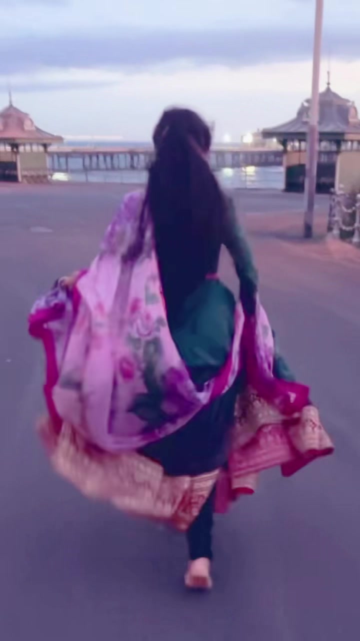 @Sana Khan