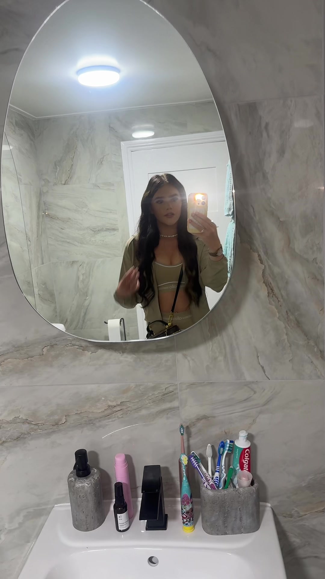 @𝐌𝐢𝐥𝐥𝐢𝐞 𝐇𝐚𝐫𝐭𝐥𝐞𝐲