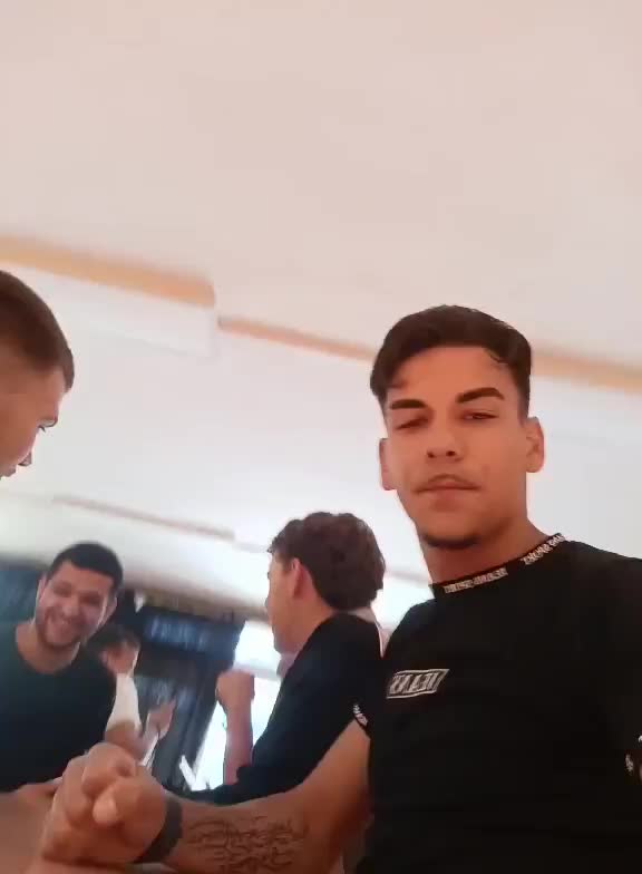 @b.krisztofer12