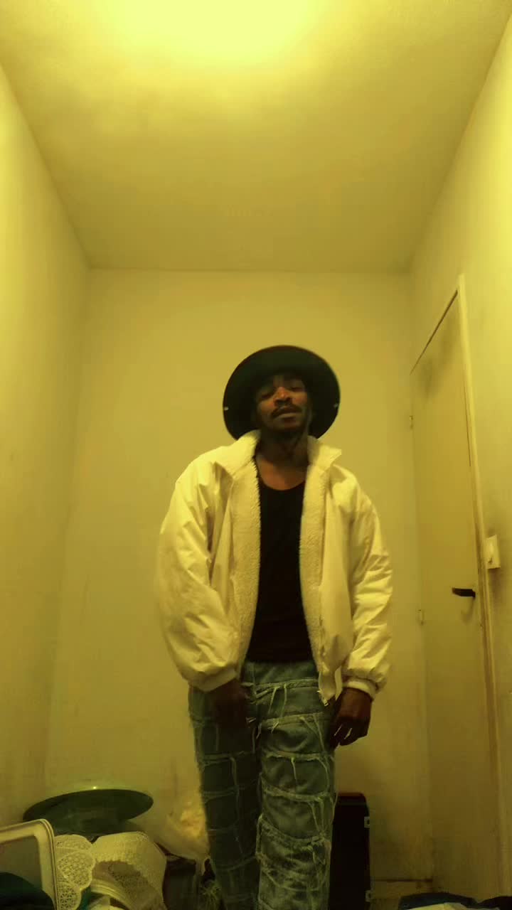 @Personne🥷🏽🫯