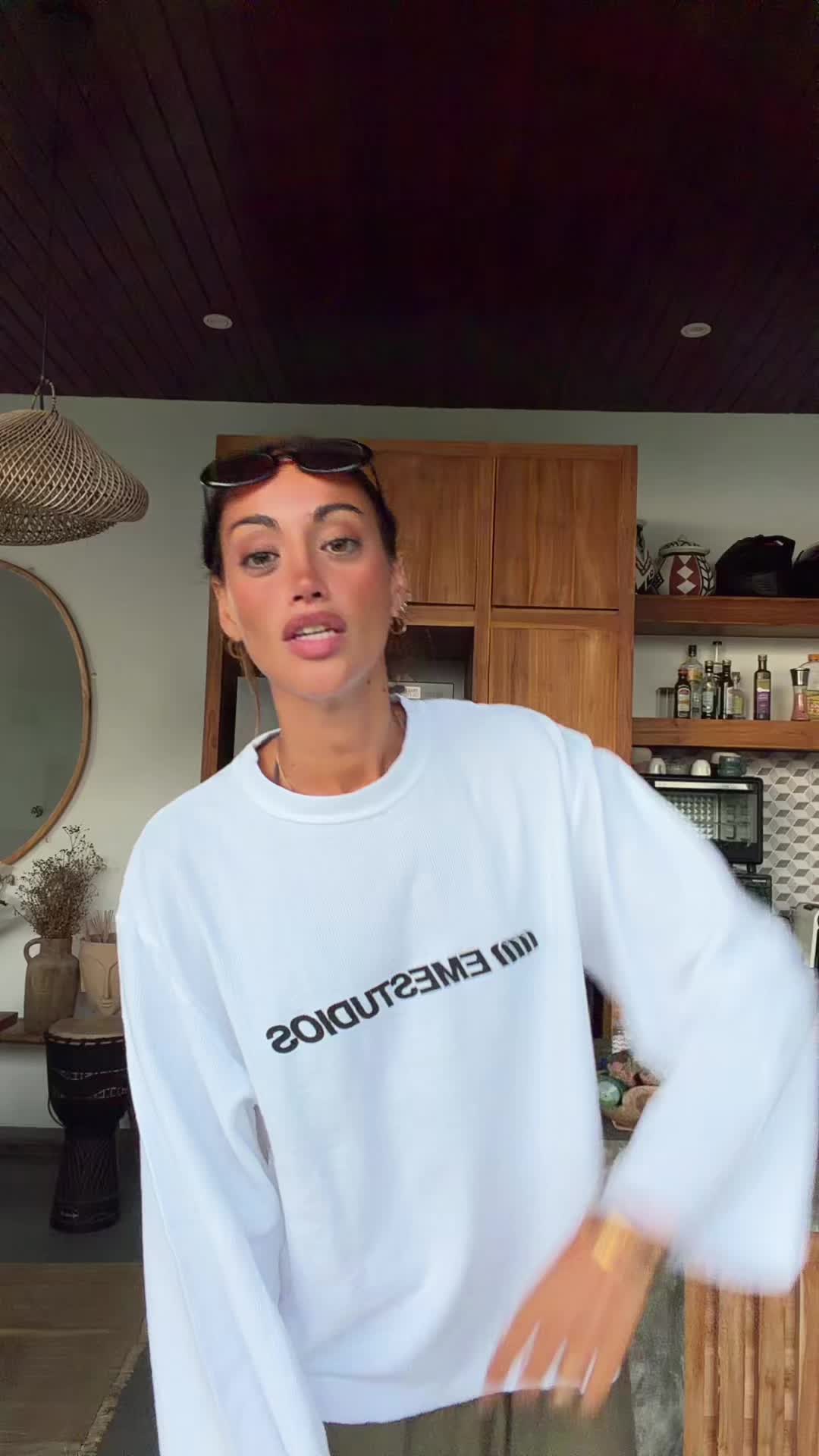 @LIA MIZRAHI