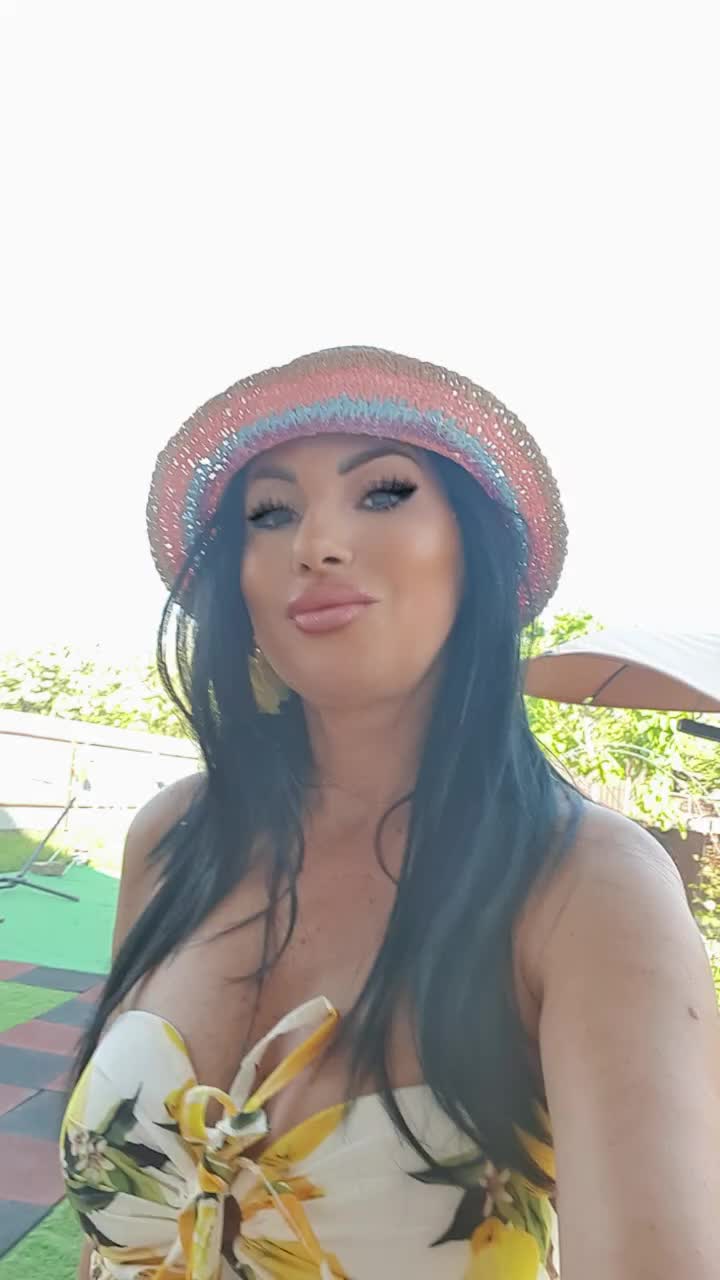 @Ela❤️T