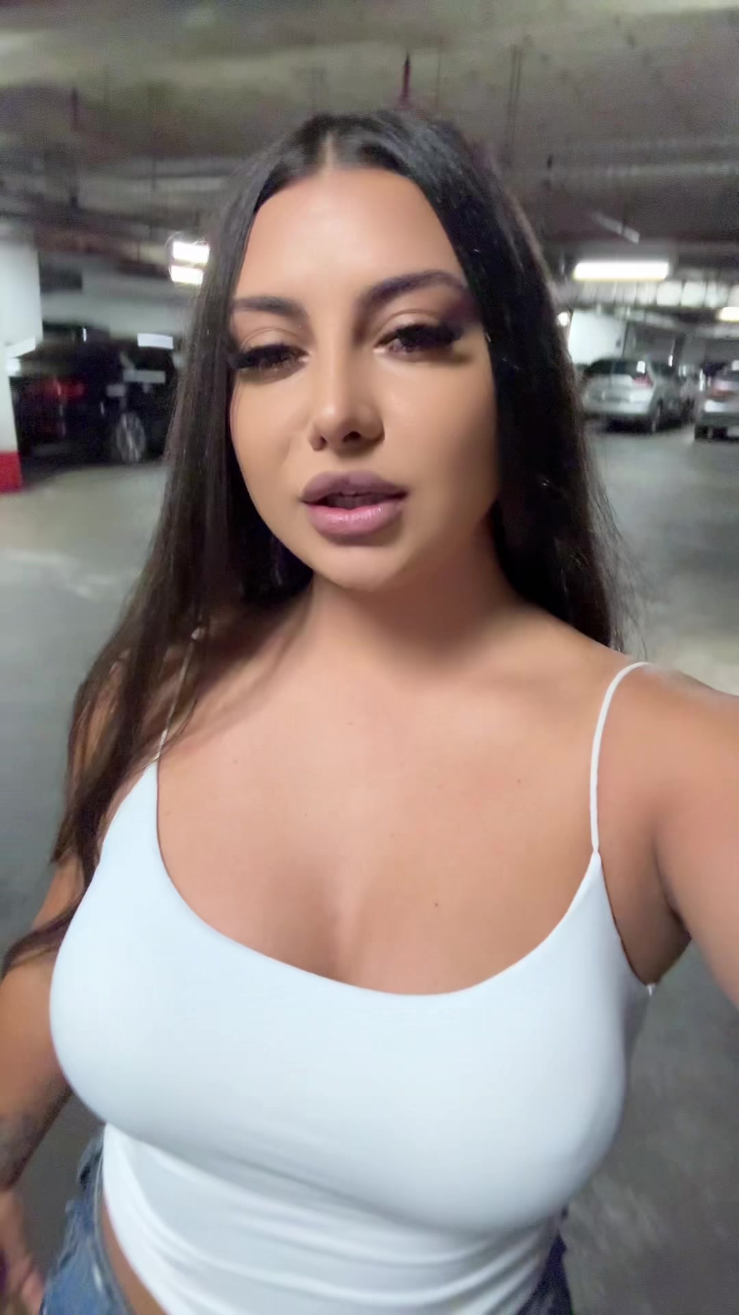 @Latina🤫