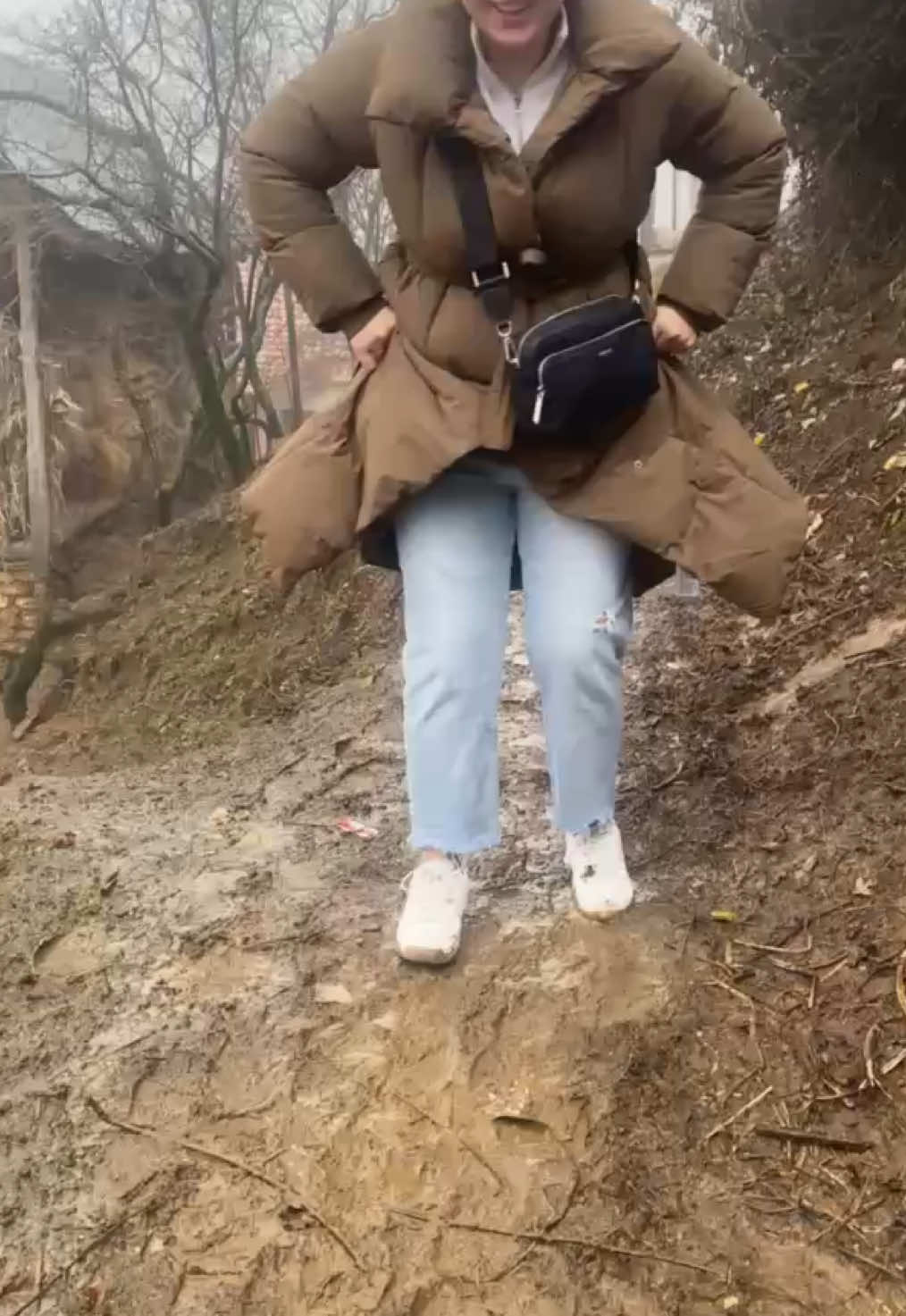 @_ellieko_