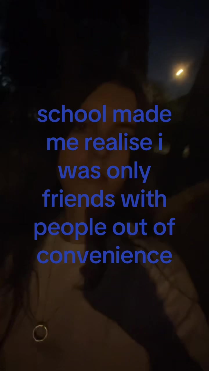 @￴