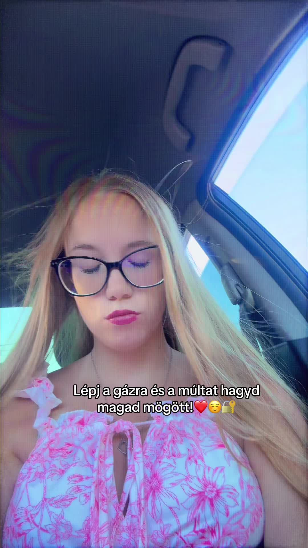 @_alexahhhhh19