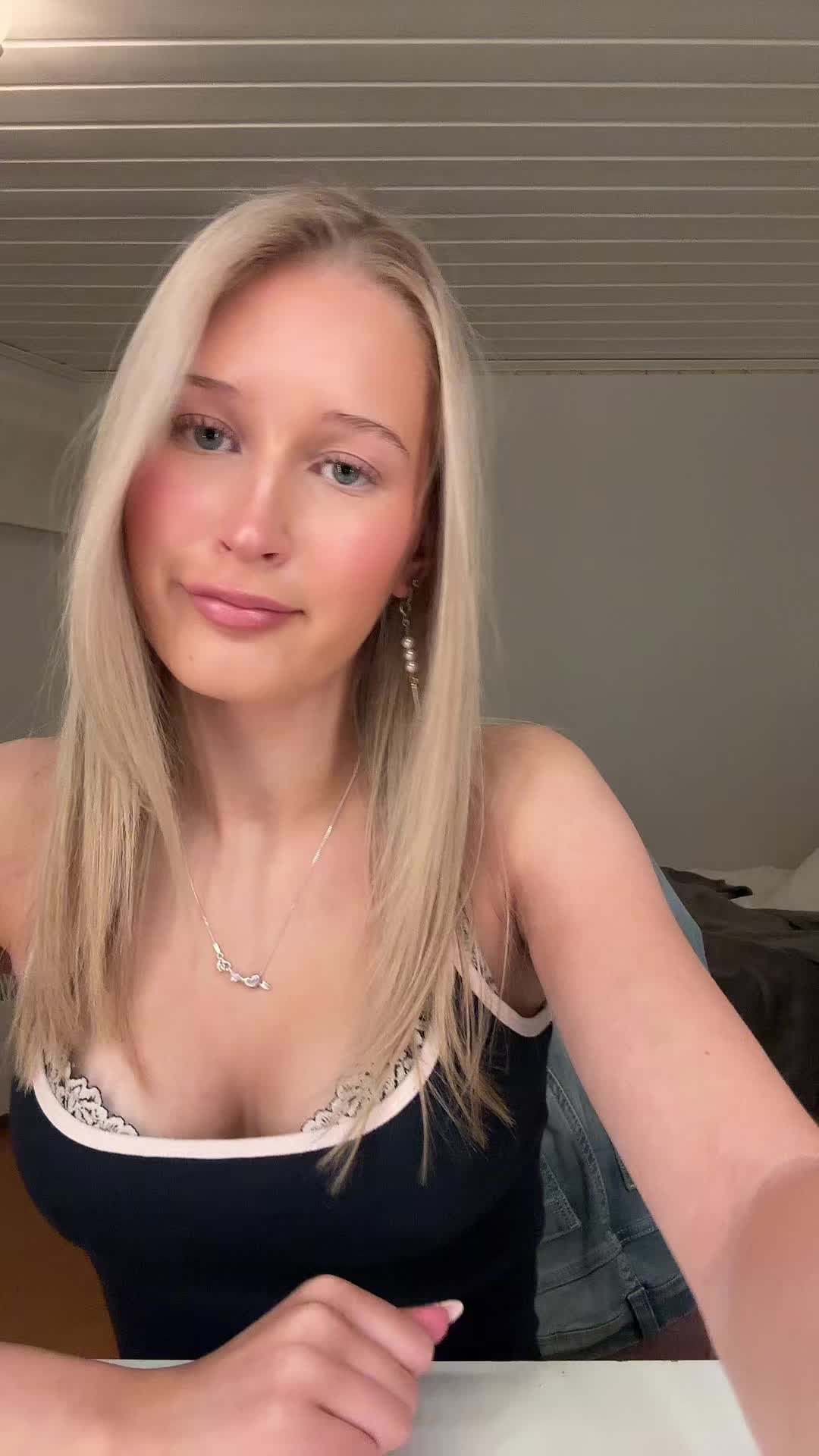 @Emsi Larsson👀
