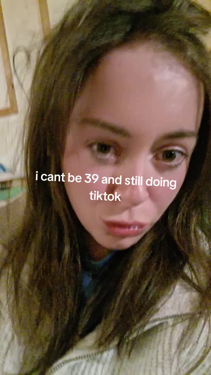 @lollyybmnqh