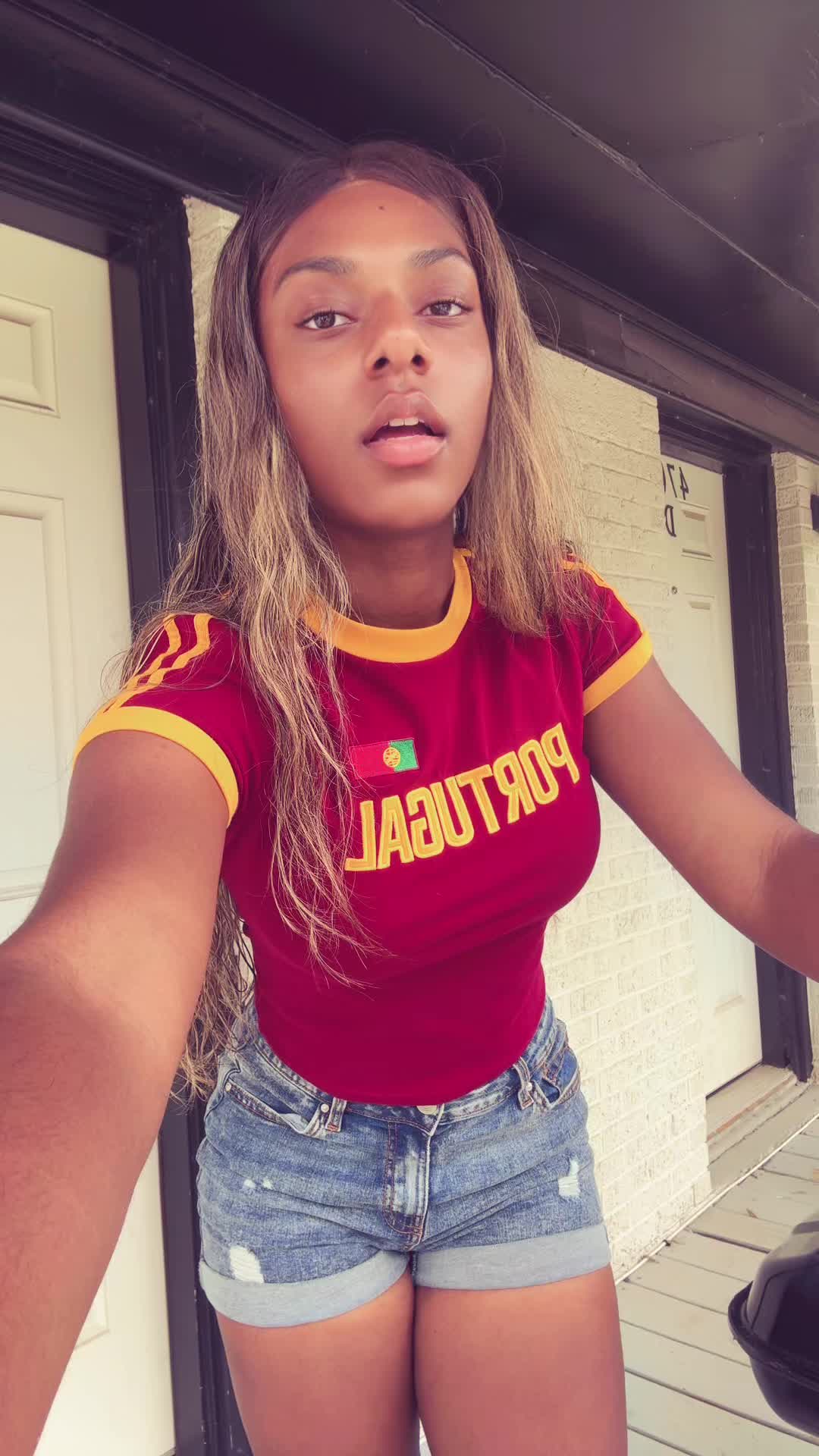 @ItGirlAshh
