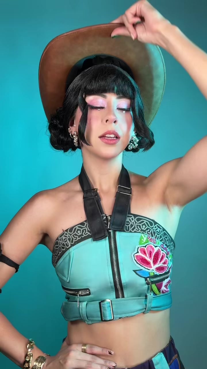 @Ana Verastegui