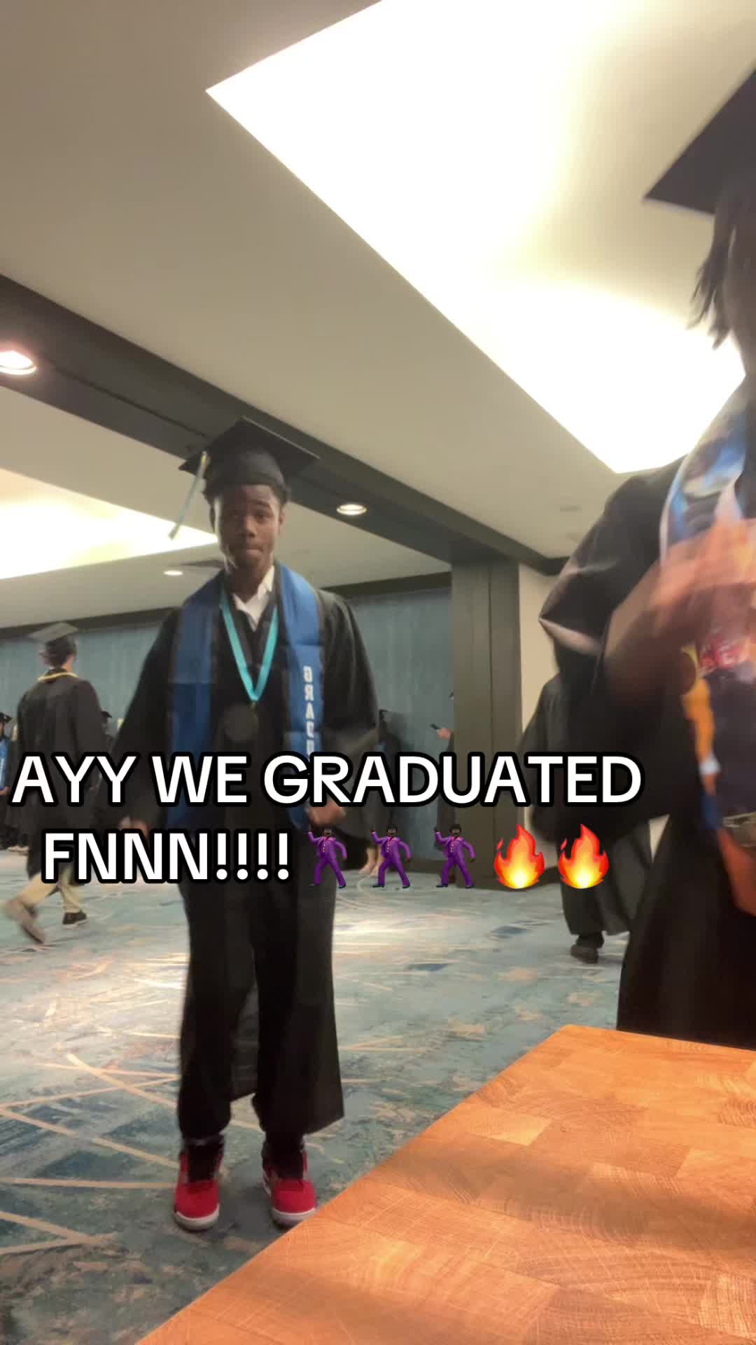 @Powerupluhj5⚡️🧛🏿