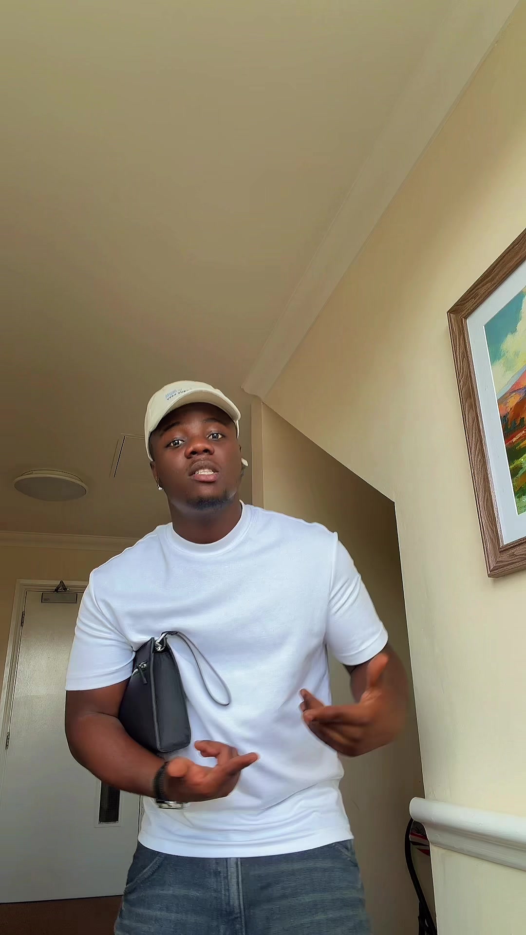 @𝐑𝐎𝐍𝐀𝐋𝐃𝐎🇬🇭