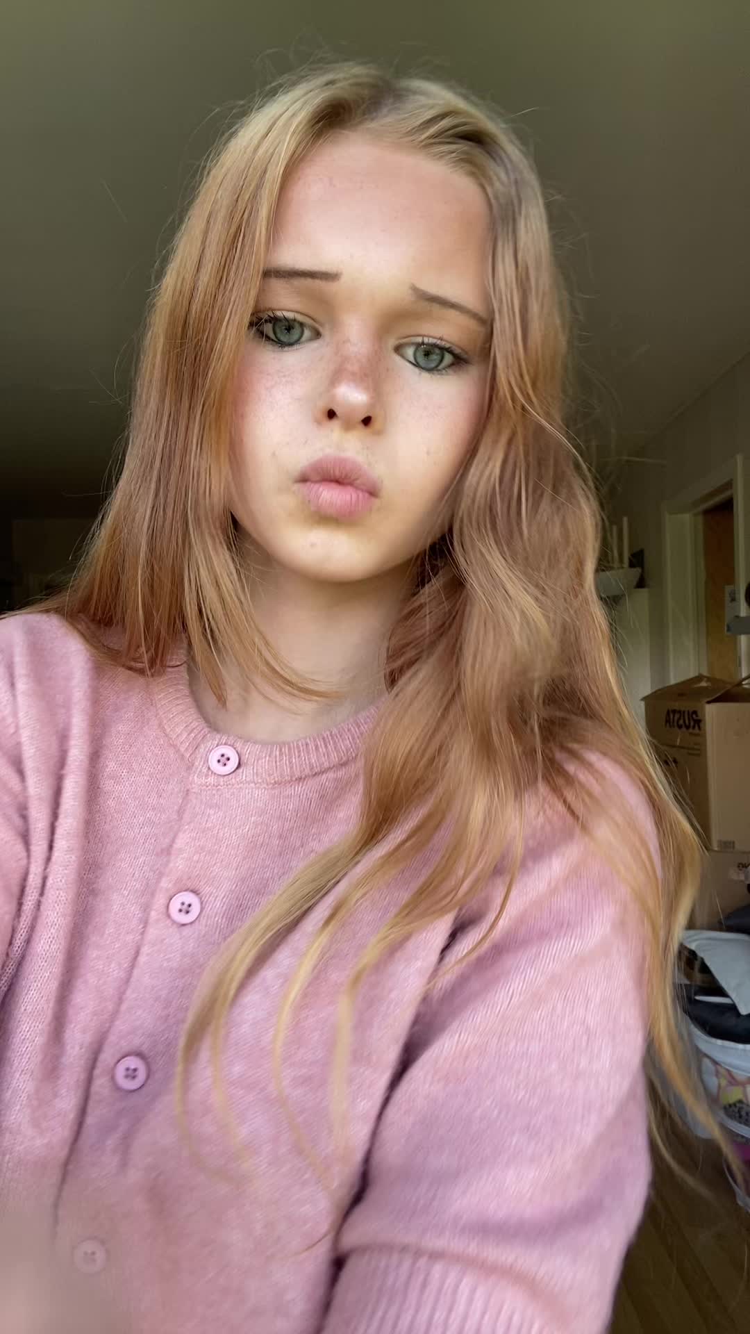 @Dum blondin🤗💕