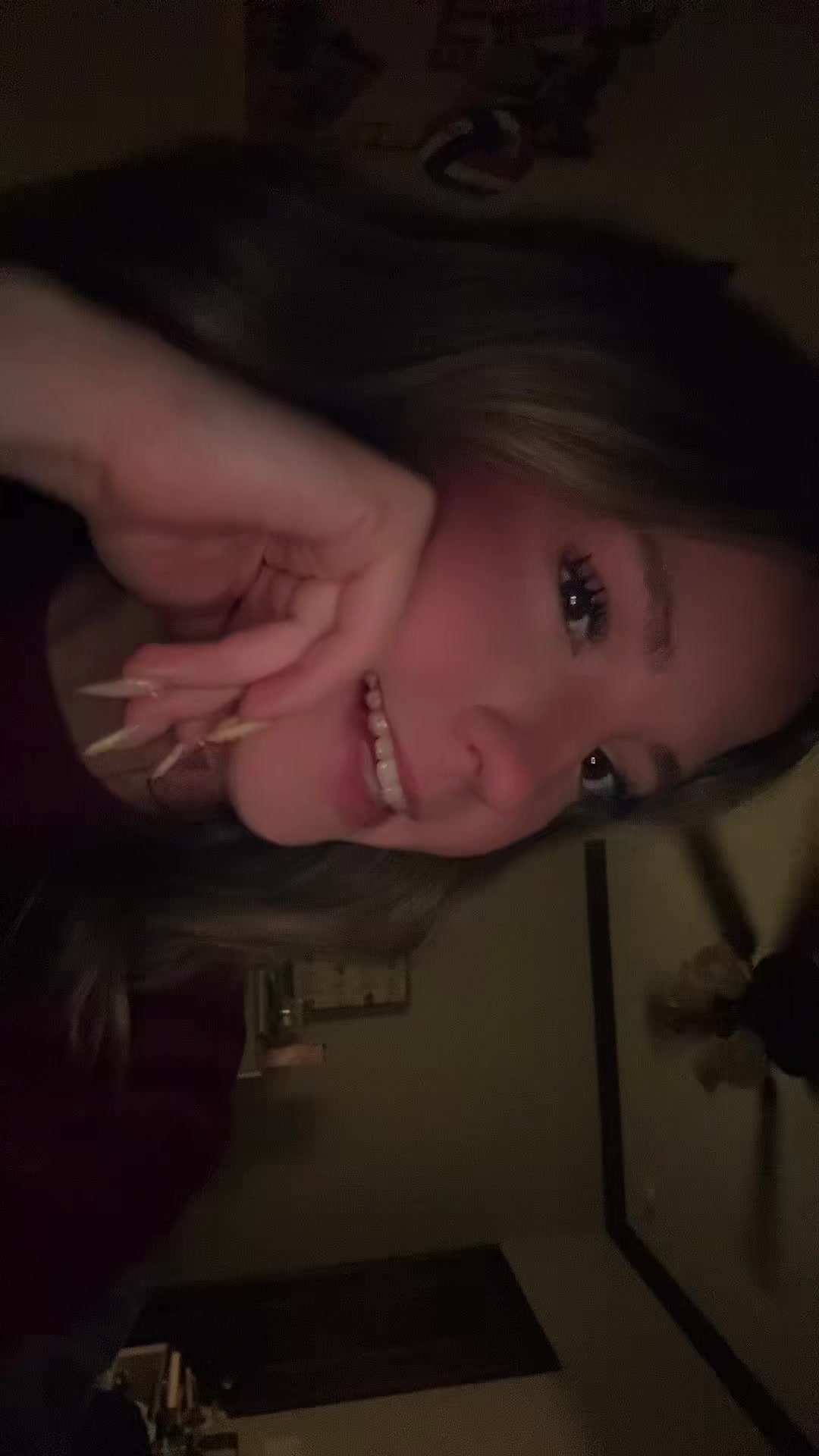 @Ella