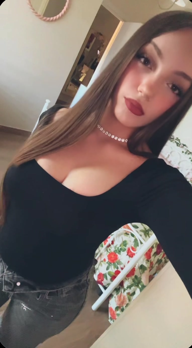@𝒢