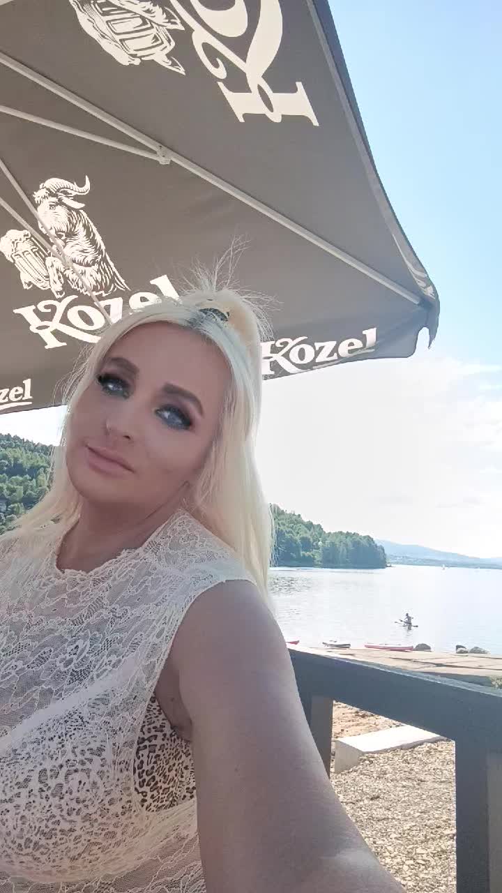 @Laluna