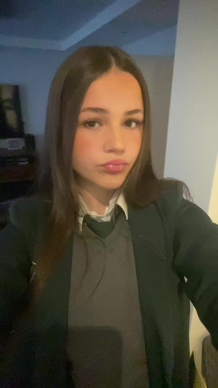 @✦𝐸𝑚𝑒𝑙𝑖𝑒 🐞