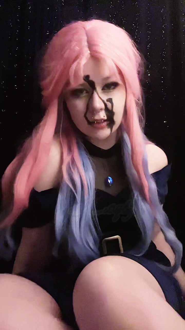 @ℭ𝔦𝔢𝔩𝔓𝔥𝔞𝔫𝔱𝔬𝔪𝔤𝔦𝔳𝔢