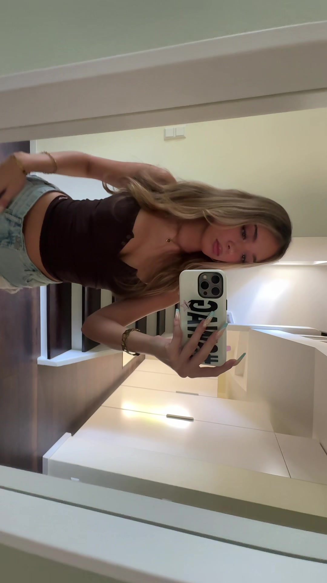 @toni