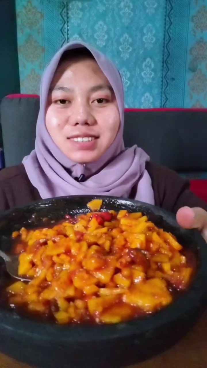 @Aisha