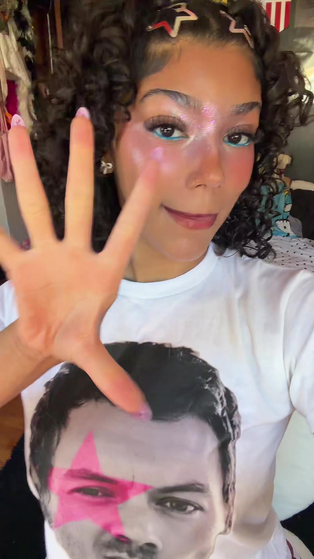 @julie👩🏽&zwj;🦱🫐⭐️🌈🫧