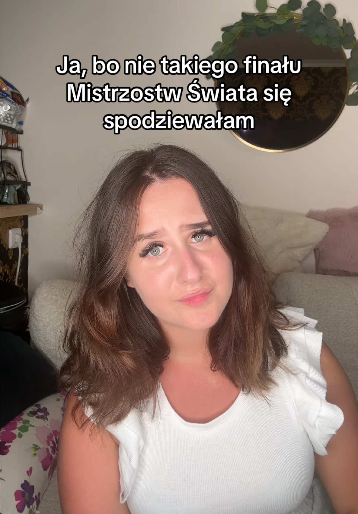 @Julia 🎀 | ig: julietguliet