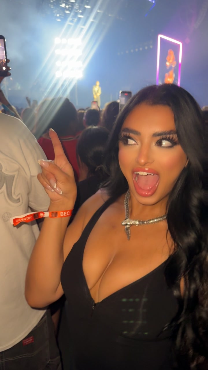 @Jazminburke