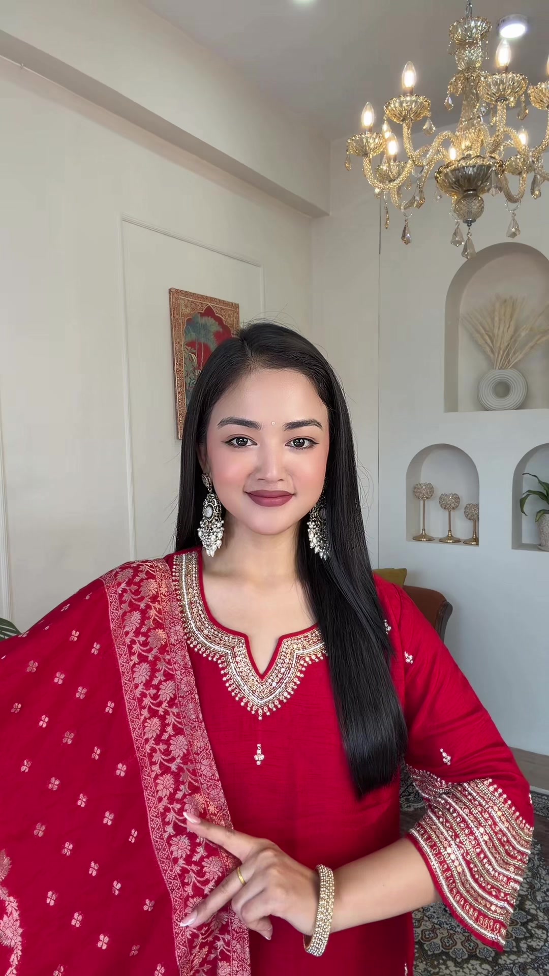 @Naina_TheAttire