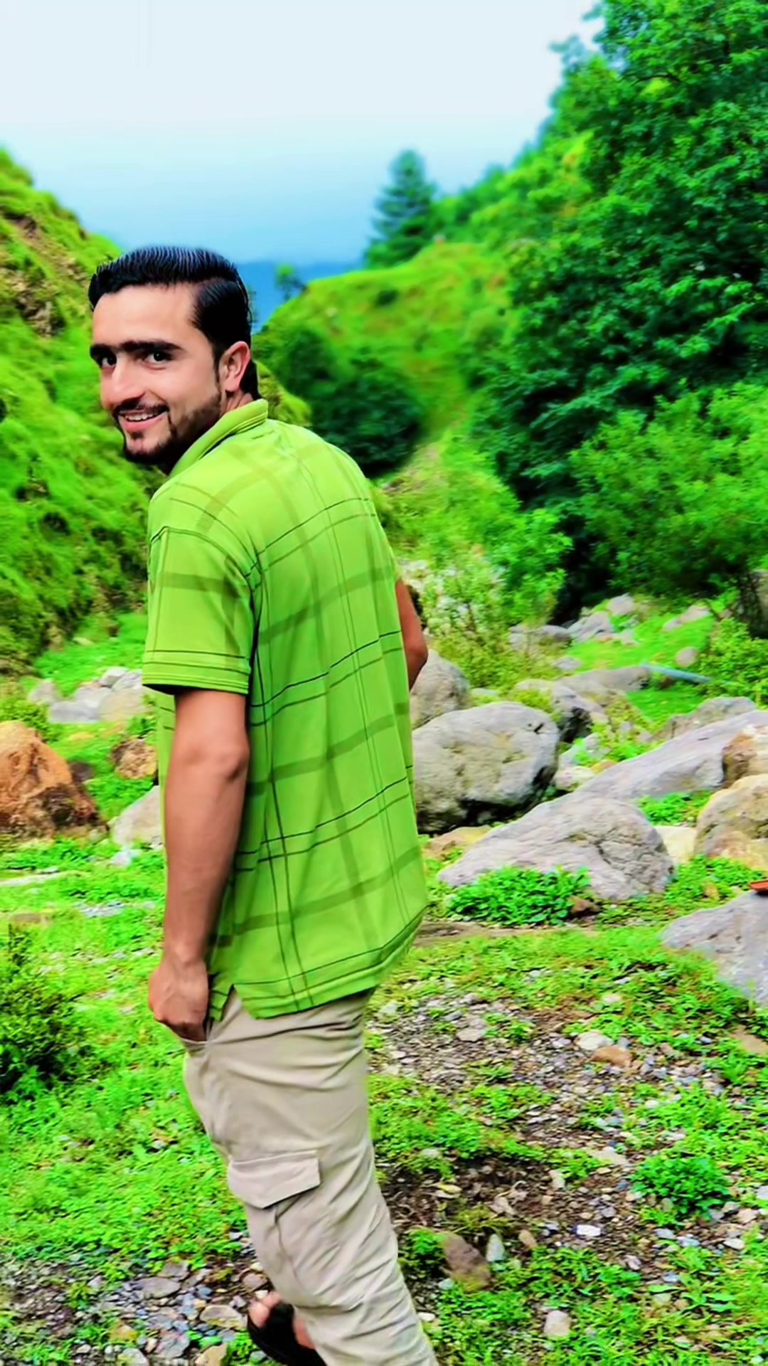 @Mr_ Zeeshan077