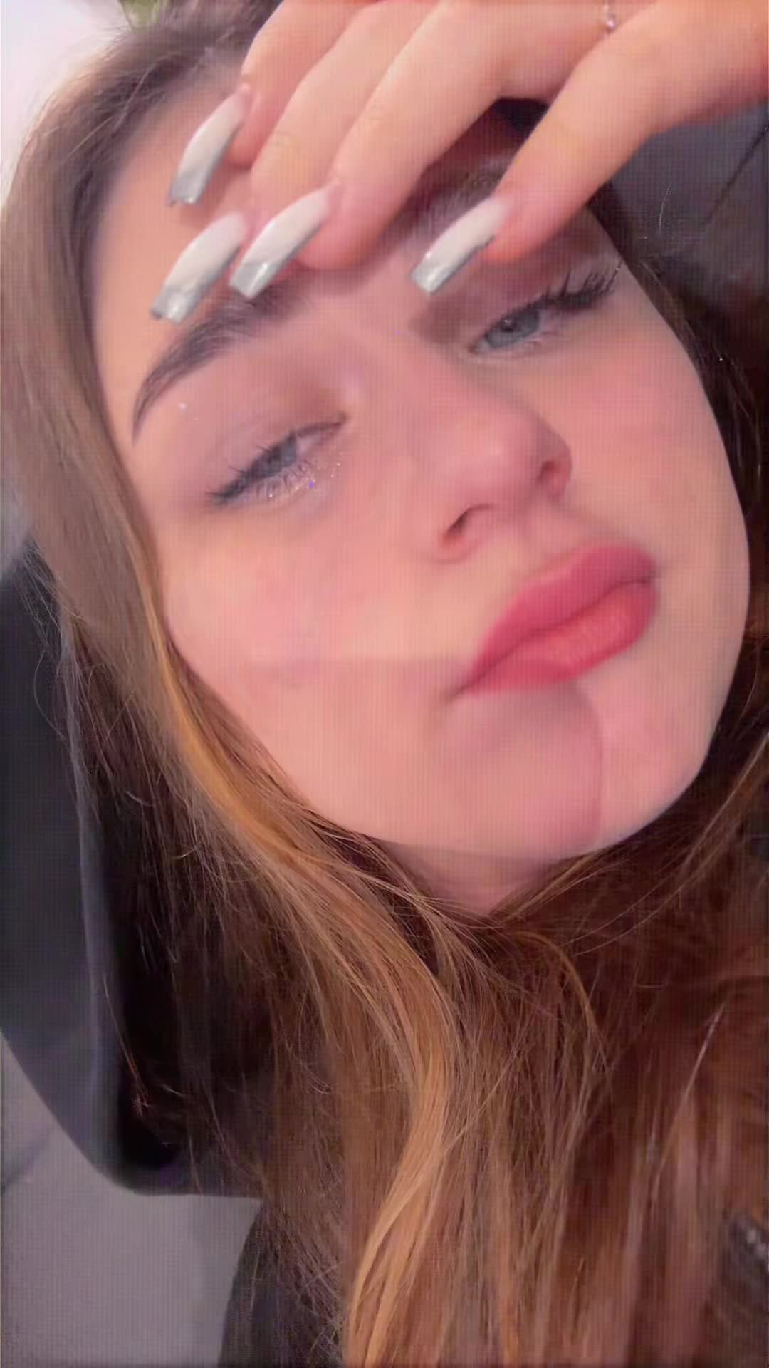 @Valerica🦋